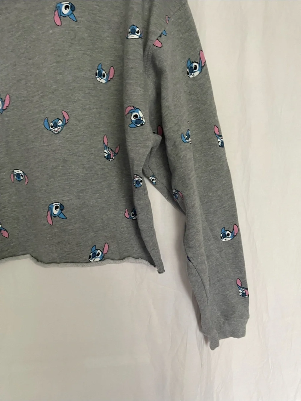 Disney Lilo & Stitch All-Over Print Cropped Sweatshirt Size XL Y2K Lounge Street